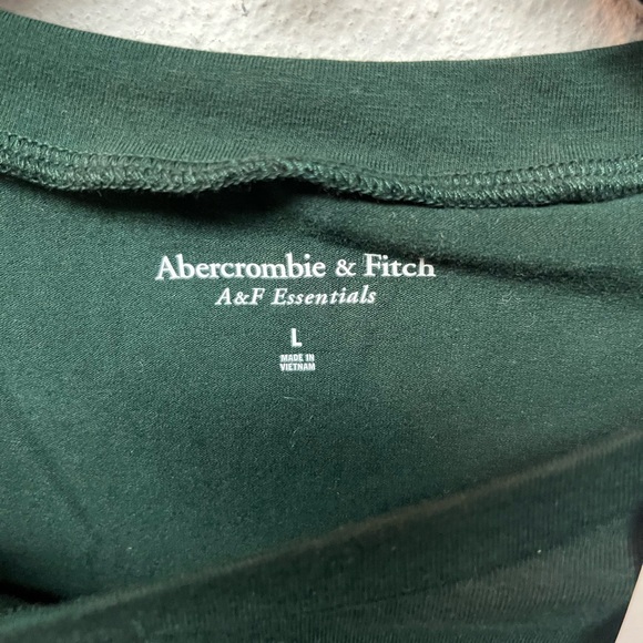 Abercrombie & Fitch Women's Dark Green Long Sleeve Top. Large - Picture 2 of 5